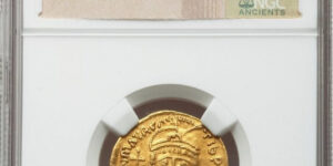 Maurice Tiberius (AD 582-602). AV solidus (20mm, 4.37 gm, 6h). NGC Choice XF