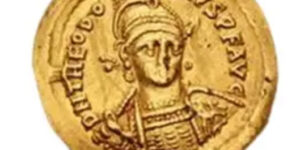 Theodosius II. AD 402-450. AV Solidus (20.5mm, 4.35 g, 12h). Constantinople mint,