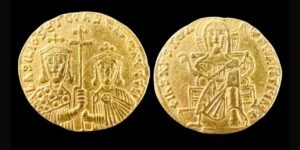 BASIL I and CONSTANTINE. 867-886 AD. AV Solidus