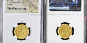 Roman Empire, Theodosius II (AD 402-450), AV Solidus, Constantinople, 3rd Officina,