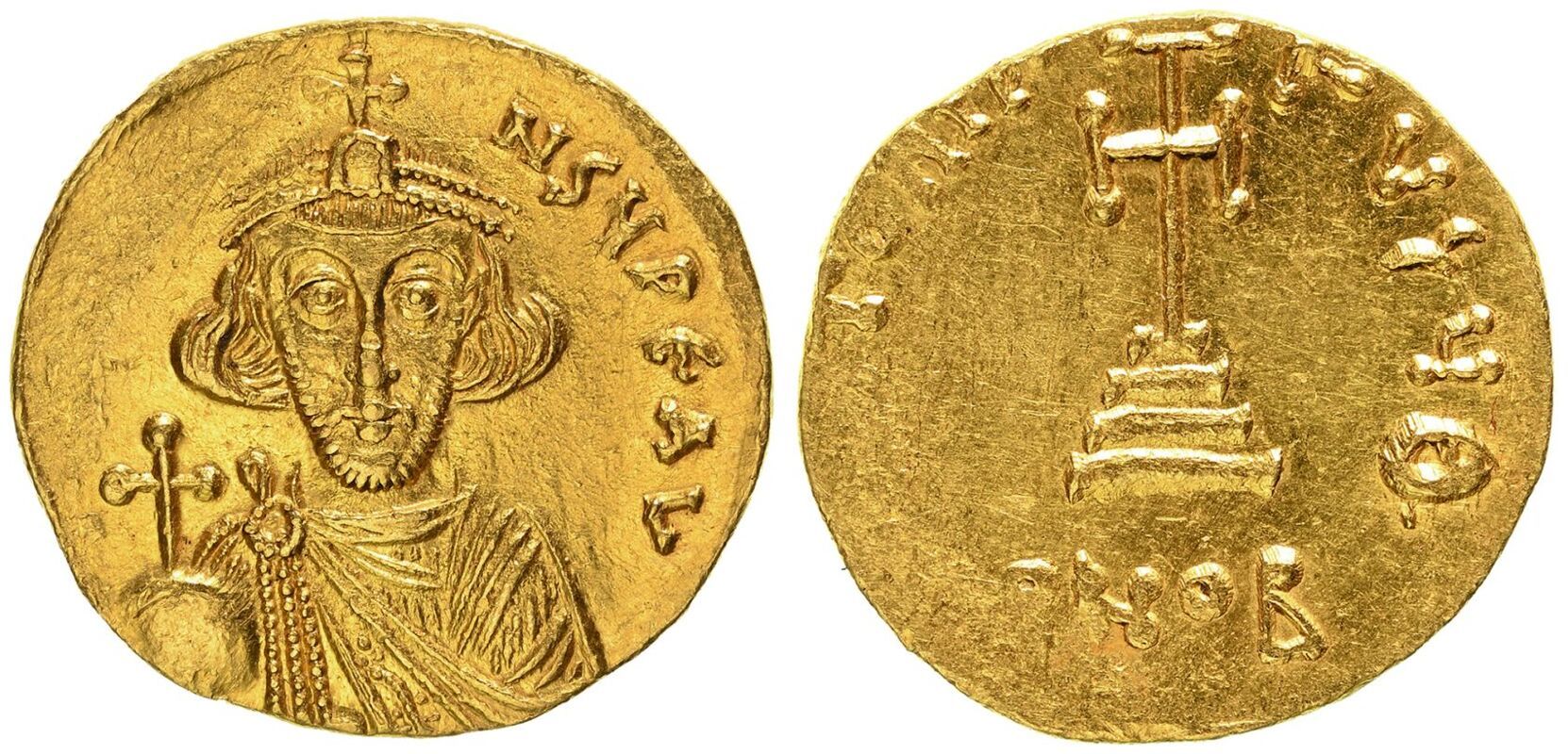 BYZANTINE EMPIRE. Justinian II. Gold Solidus, AD 686-687. Constantinople. First reign.